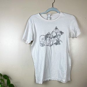 Greenhouse/flower graphic tee